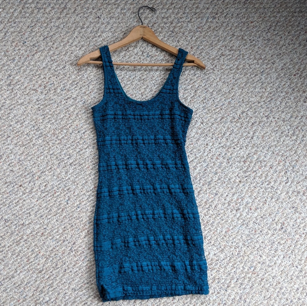 Green Bodycon Dress - Picture 3 of 4